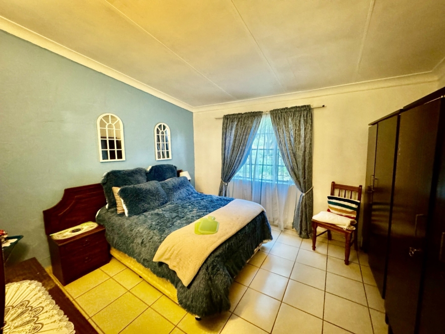 5 Bedroom Property for Sale in Vyfhoek A H North West